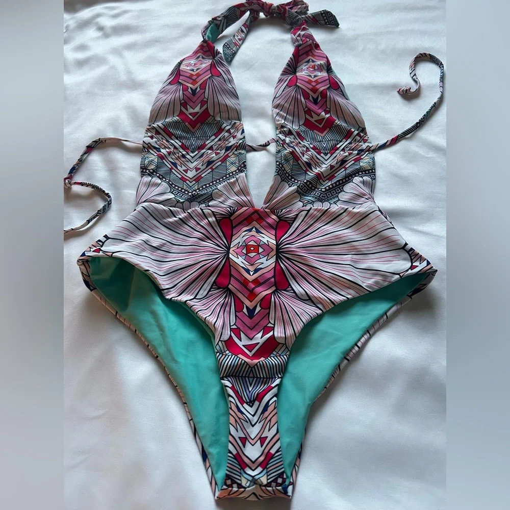 Cupshe chic halter